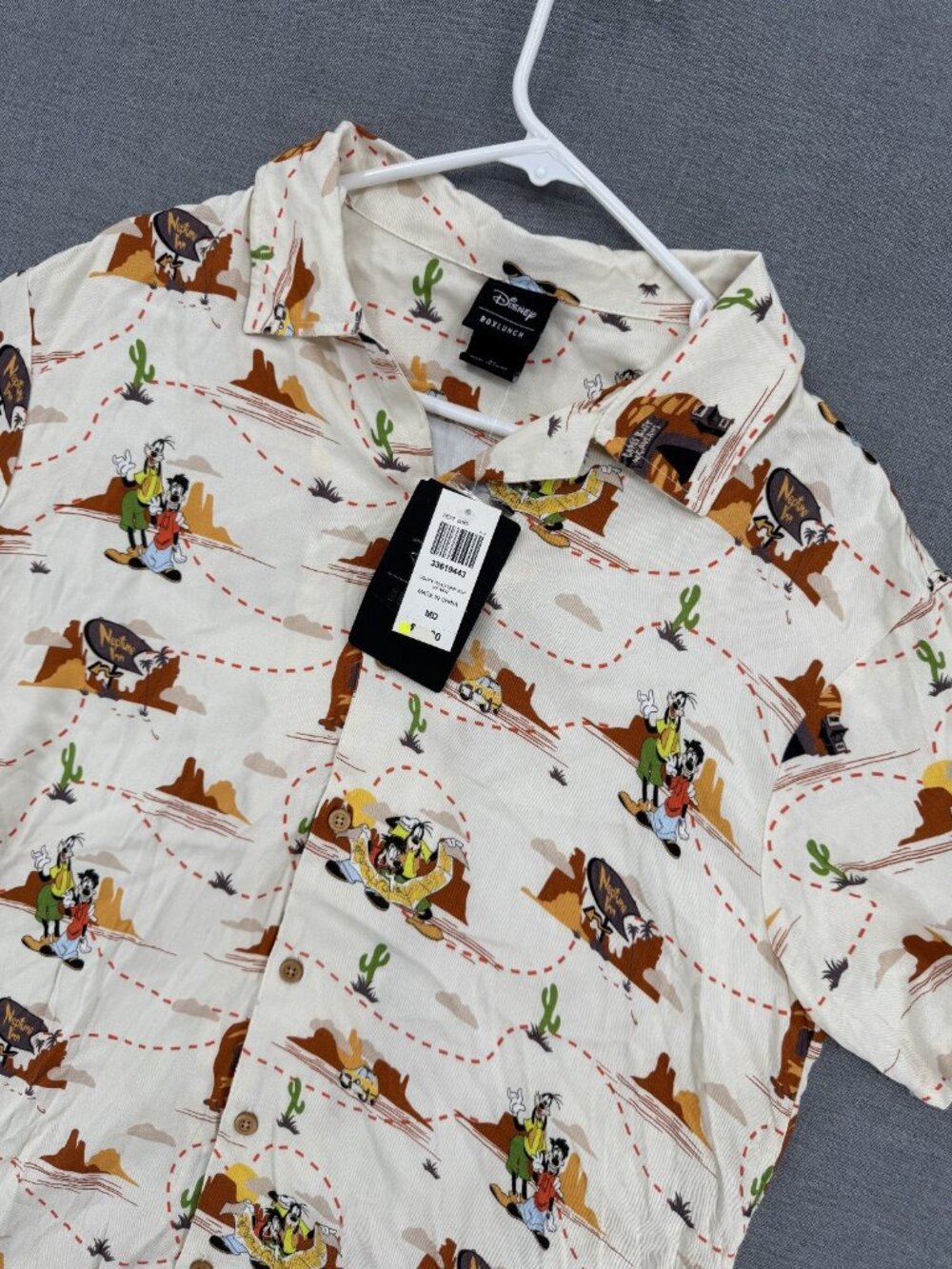 Disney A Goofy Movie Box Lunch Exclusive Button Shirt Mens M NWT